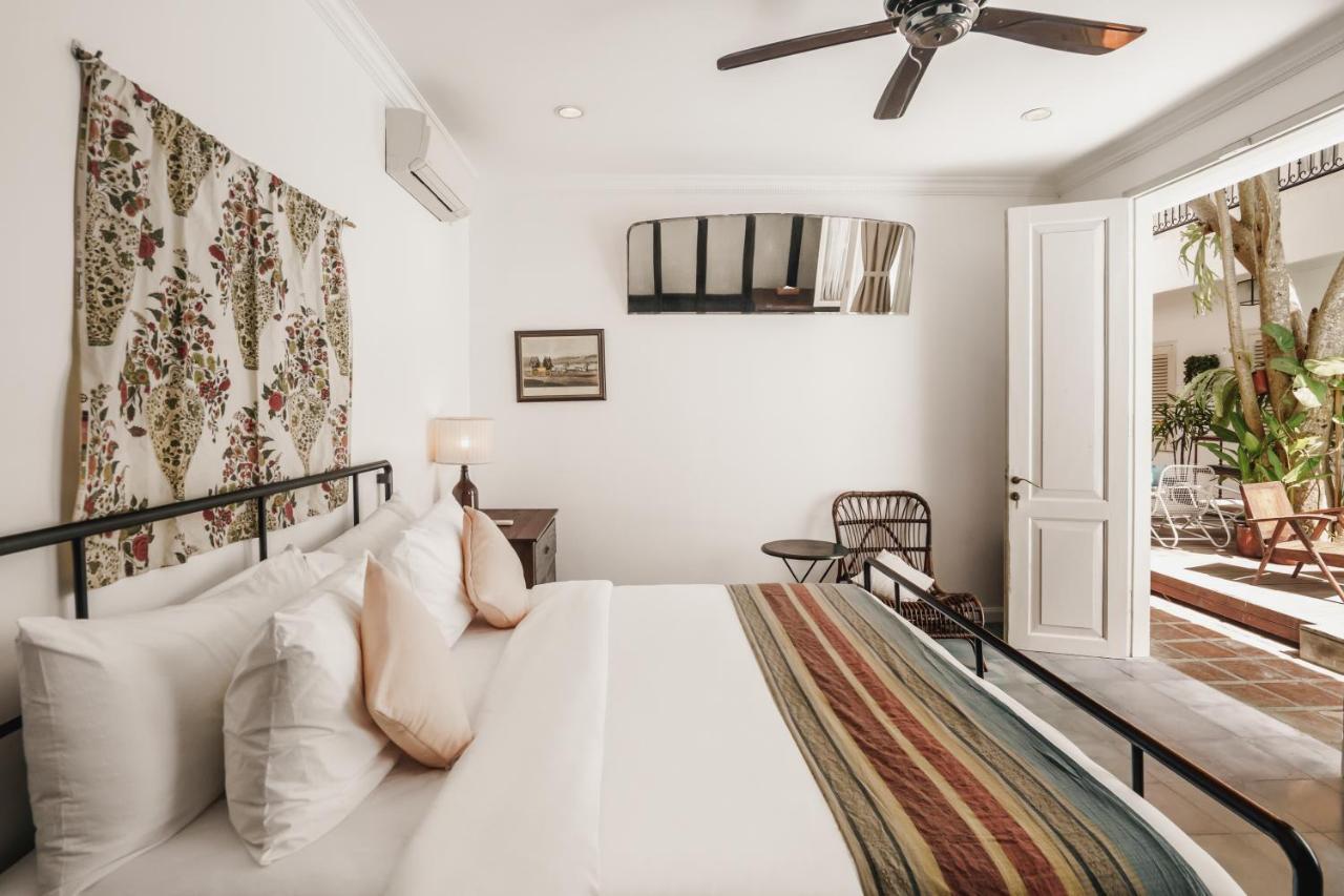 Brown Feather Hotel Seminyak Extérieur photo