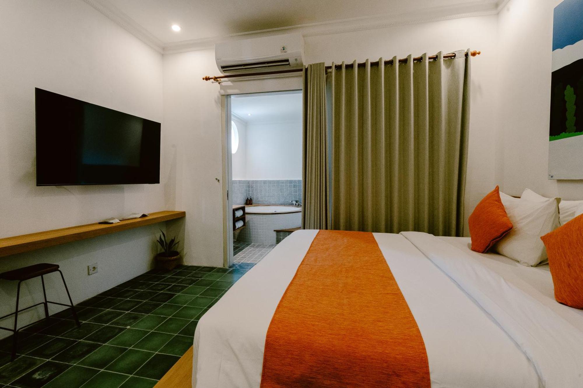 Brown Feather Hotel Seminyak Extérieur photo