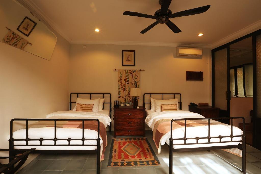 Brown Feather Hotel Seminyak Chambre photo